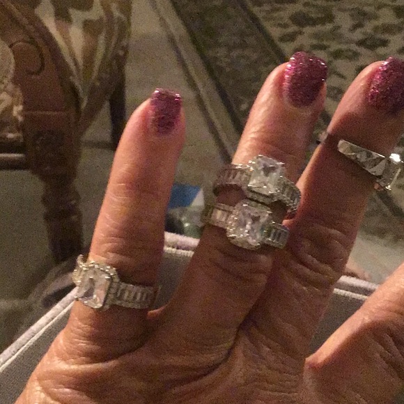 Women’s Engagement 925 silver ring size 5 NEW white sapphires good costu… - Picture 6 of 12